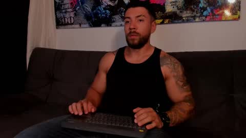 cris online show from February 14, 8:04 pm