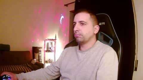 droooooones online show from March 11, 11:48 pm