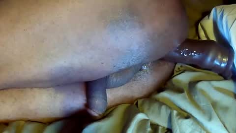 Snapshot of dudeniceguyisback chatting on January 1, 1:16 pm dudeniceguyisback online show from January 1, 1:16 pm