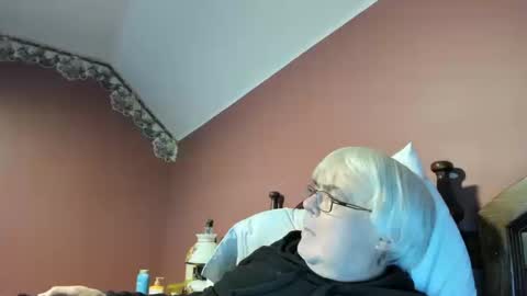 Doug online show from October 17, 1:42 am