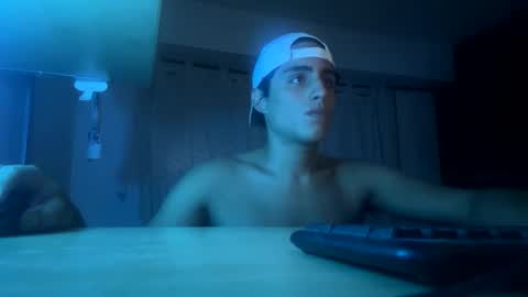 Tobias online show from December 10, 9:11 pm