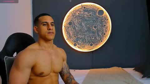 duran_dhikol1 online show from November 6, 3:53 am