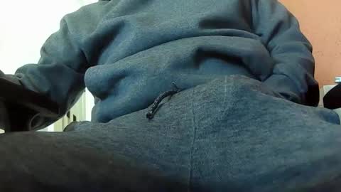 dweav240 online show from February 20, 6:13 pm