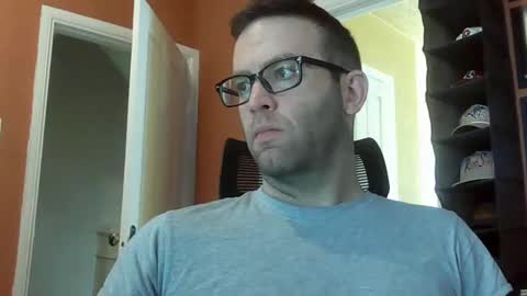 dweav240 online show from June 1, 7:14 pm