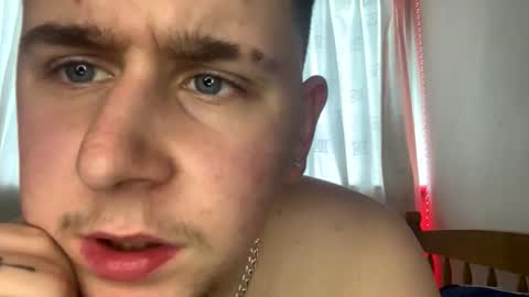 dyl942585 online show from April 14, 3:22 pm