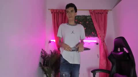 Dylan online show from September 17, 11:33 am