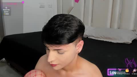 dylan_turner_ online show from February 18, 11:30 pm