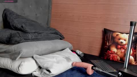 dylan_wolf98 online show from November 22, 10:09 pm