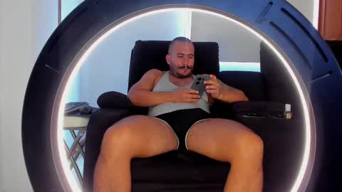 Dylann and Willy online show from March 2, 9:52 pm