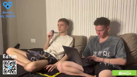 eaton_ online show from November 22, 6:18 pm