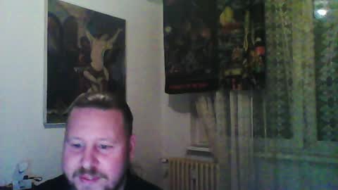 Edward online show from December 4, 6:39 pm