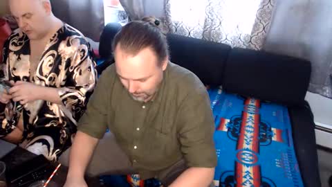 Eh Mac online show from February 16, 7:01 pm