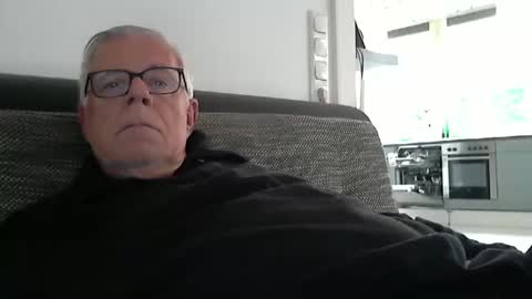 Snapshot of eisbaer1957 chatting on October 26, 2:19 pm eisbaer1957 online show from October 26, 2:19 pm