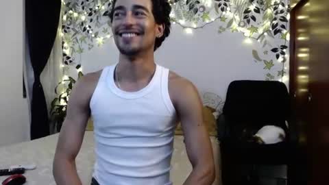 xoxo online show from February 18, 11:30 pm