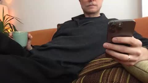 MrE online show from February 20, 11:34 am