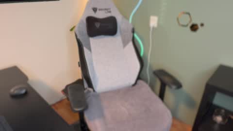 Elegen online show from April 12, 5:25 pm