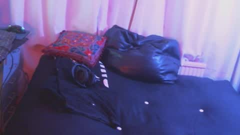 TheEleventhPhoenix online show from September 28, 1:36 am