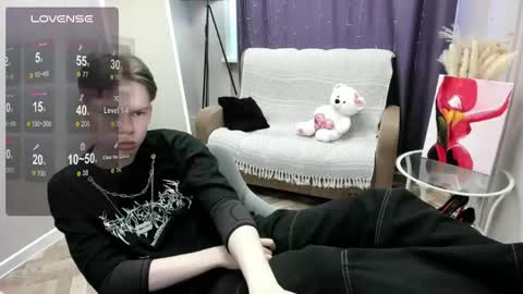 eliotmars online show from May 4, 12:07 pm