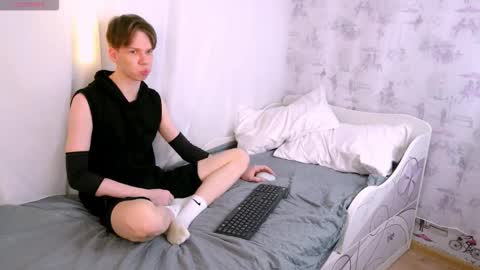 elliot_mars_ online show from January 16, 11:24 am