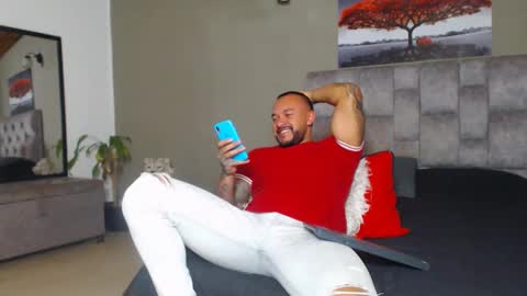Snapshot of emanuelspencer chatting on October 21, 6:22 pm emanuelspencer online show from October 21, 6:22 pm