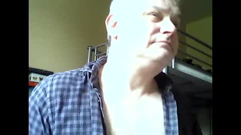 englishguysurrey online show from May 19, 10:21 am