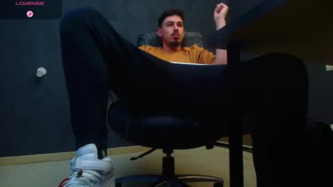 EnzoRace online show from October 8, 7:02 am