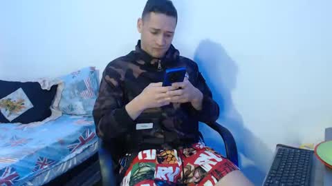 enzoyarack online show from October 5, 2:04 am