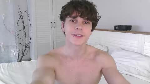 Eric Crush online show from March 24, 4:17 am