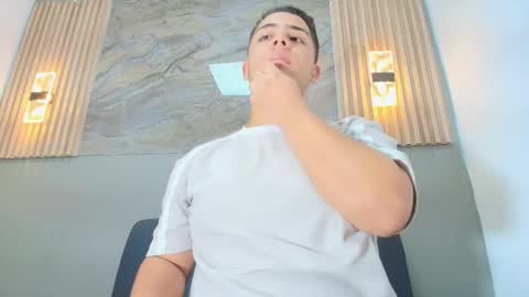 Erick online show from February 10, 8:46 pm