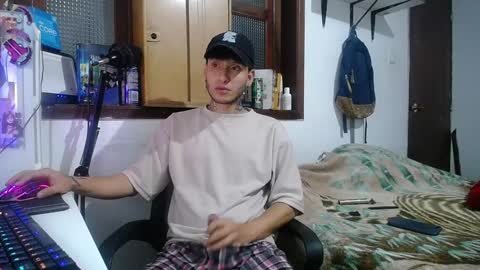 Esteban online show from February 8, 4:36 am