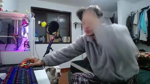 Esteban online show from January 4, 4:12 am