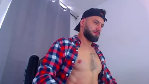 esteban online show from February 16, 7:27 pm