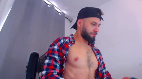 esteban online show from February 18, 7:43 pm