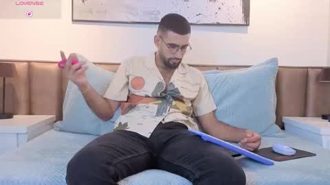 Ethan online show from March 17, 7:16 pm