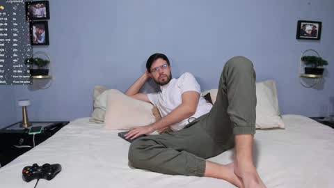 ADAM TAYLOR  ETHAN CAMBAL INDEPENDENT MODELS online show from January 16, 8:57 pm