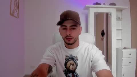 Ethan Muller online show from January 31, 7:51 pm