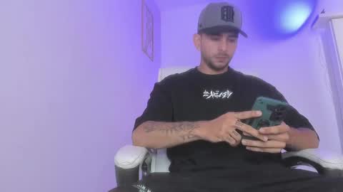 Ethan Muller online show from January 19, 6:21 pm