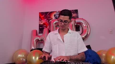 ETHAN SAI online show from September 29, 6:37 pm