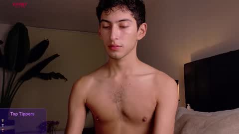 Snapshot of ethan_skiny_ chatting on September 15, 7:32 am Joan online show from September 15, 7:32 am