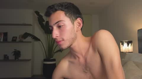 Snapshot of ethan_skiny_ chatting on March 12, 1:58 am Joan online show from March 12, 1:58 am