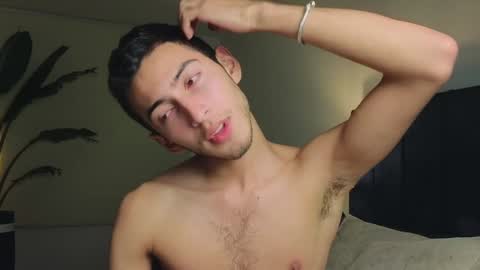 Snapshot of ethan_skiny_ chatting on December 6, 3:30 am Joan online show from December 6, 3:30 am