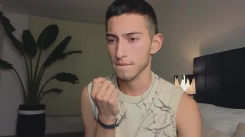 Snapshot of ethan_skiny_ chatting on January 17, 3:12 am Joan online show from January 17, 3:12 am