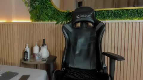 ethanlowell online show from February 12, 3:34 am