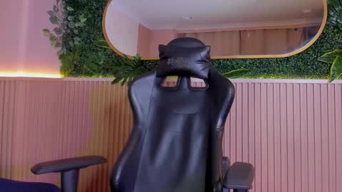 ethanlowell online show from January 14, 4:28 am