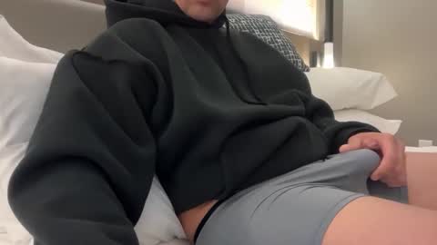 eu_dude online show from November 18, 2:37 am