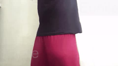 eunile online show from April 6, 5:47 pm