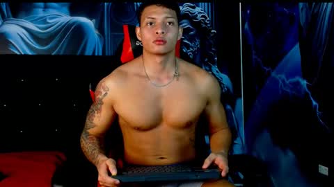 Snapshot of evan_greey chatting on December 7, 7:16 am EVAN GREY online show from December 7, 7:16 am