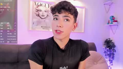 Evan voss  help me get 200 likesindependent model online show from October 24, 6:37 am