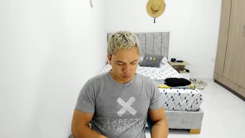 Evan online show from May 26, 8:32 am