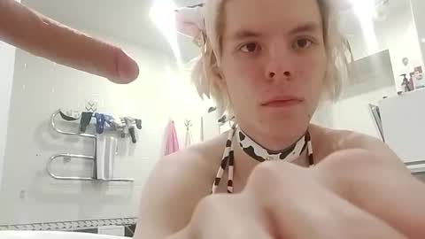 Essa online show from May 4, 9:05 pm